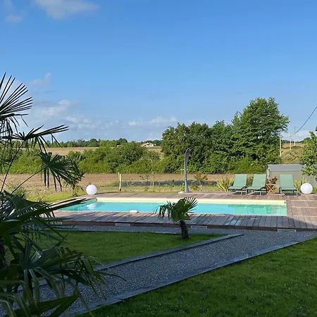 Le Petit Arrigade Casa de hóspedes 3*