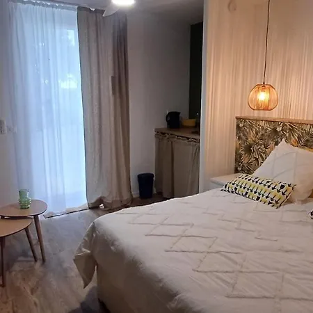 Le Petit Arrigade Casa de hóspedes 3*