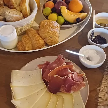 Le Petit Arrigade Casa de hóspedes 3*