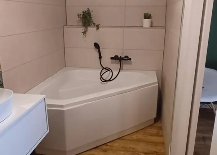 Le Petit Arrigade 3* Mimbaste